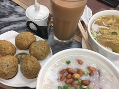 艇仔粥-黄枝记(议事亭前地店)