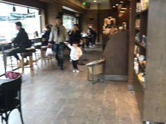 大堂-星巴克臻选(武汉首义汇店)