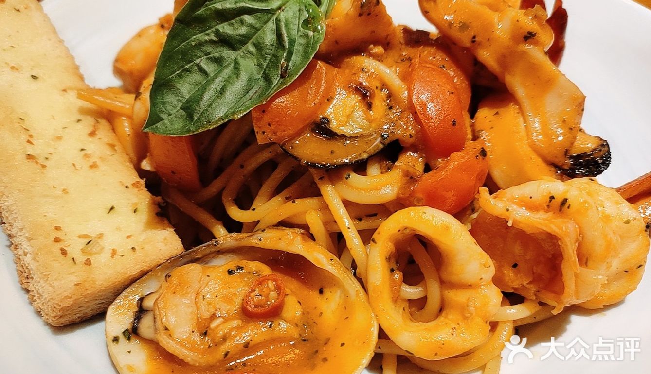 『 Y+PLUS韦铂斯餐吧 』