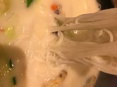 -胖子鱼粉(采霞街店)