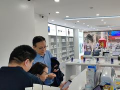 -荣耀授权专卖店(黄浦浙江中路店)