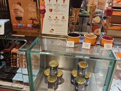 -VENCHI 闻绮(北京国贸商城店)