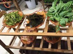 -阿婆情腊排骨火锅(金虹路店)