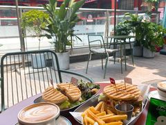 -Catch Bagel(芳草地店)