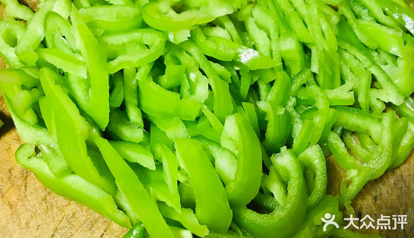天天喊着减肥的人，却老是琢磨下饭菜