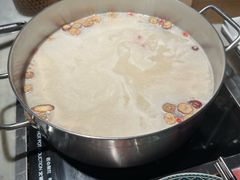 -尚尚仙·酸汤猪手·猪肚鸡火锅(华联万柳购物中心店)