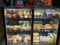 面包甜点陈列柜-星巴克(广州南站3层-A5口店)