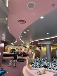 -奈尔宝·国风主题儿童乐园·亲子餐厅(豫园商城店)