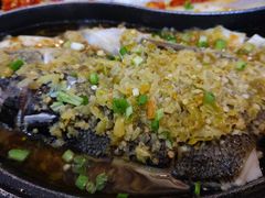 -阿瓦山寨·湘菜现炒·剁椒鱼头王(咸阳总店)