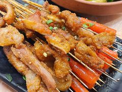 -老街烧烤大排档·地道湖北菜·龙虾馆(汉口火车站店)