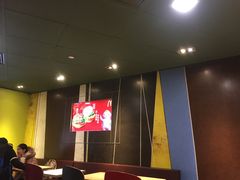 大堂-麦当劳(世界城广场店)