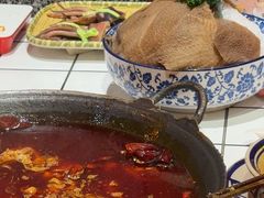 -旧街市鲜货老火锅(大光路店)