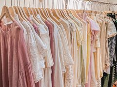 -新华贸购物中心(新华西道店)