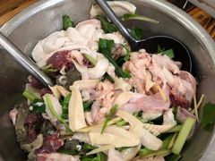 -周良天山牛杂城(天山路总店)