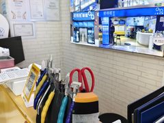 -诺柯视眼镜-蔡司依视路官方工厂店(淞南一店)