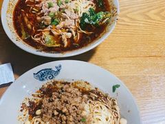 -丁丁猫重庆小面(徐州路店)
