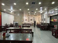 -牛一嘴·兰州牛肉面·大盘鸡(财富中心店)