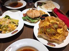 -拉亚汉堡经典餐厅(商城路店)