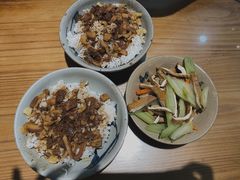 蔬菜双拼浇头-红猪卤肉饭(大西洋美食城店)