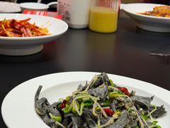 -阿瓦山寨·湘菜现炒·剁椒鱼头王(咸阳总店)
