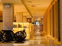 -碧中海汤泉汗蒸酒店