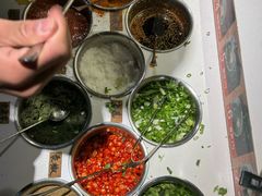 -签多多串串香火锅