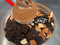 巧克力巴旦木-DQ·蛋糕·冰淇淋(五角场万达店)