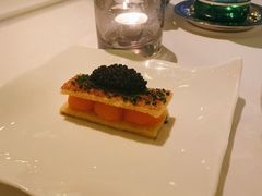 有机蛋黄吐司鱼子酱和香草-Jean Georges