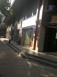 -蓝调造型·烫发·染发