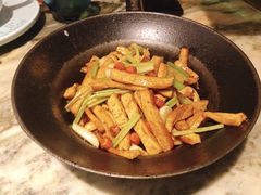小炒衡山香干-佬麻雀·新湘菜(珠海金发购物中心店)