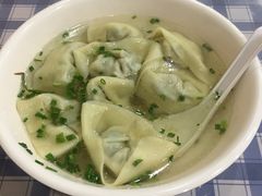 特色荠菜馄饨-潘国仙耳光馄饨(黄家阙路店)