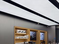 -DJI大疆(深圳华强北曼哈授权体验店)
