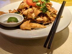 -大头虾越式风味餐厅(光明广场店)