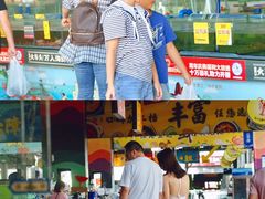 -三亚火车头万人海鲜广场