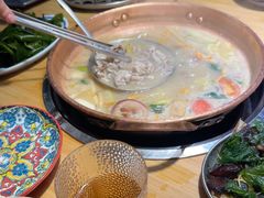 -洱火云南酸菜牛肉火锅(石景山当代商城店)