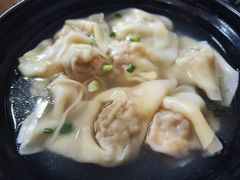 咸蛋黄馄饨-食惠里小笼包面馆(越秀店)