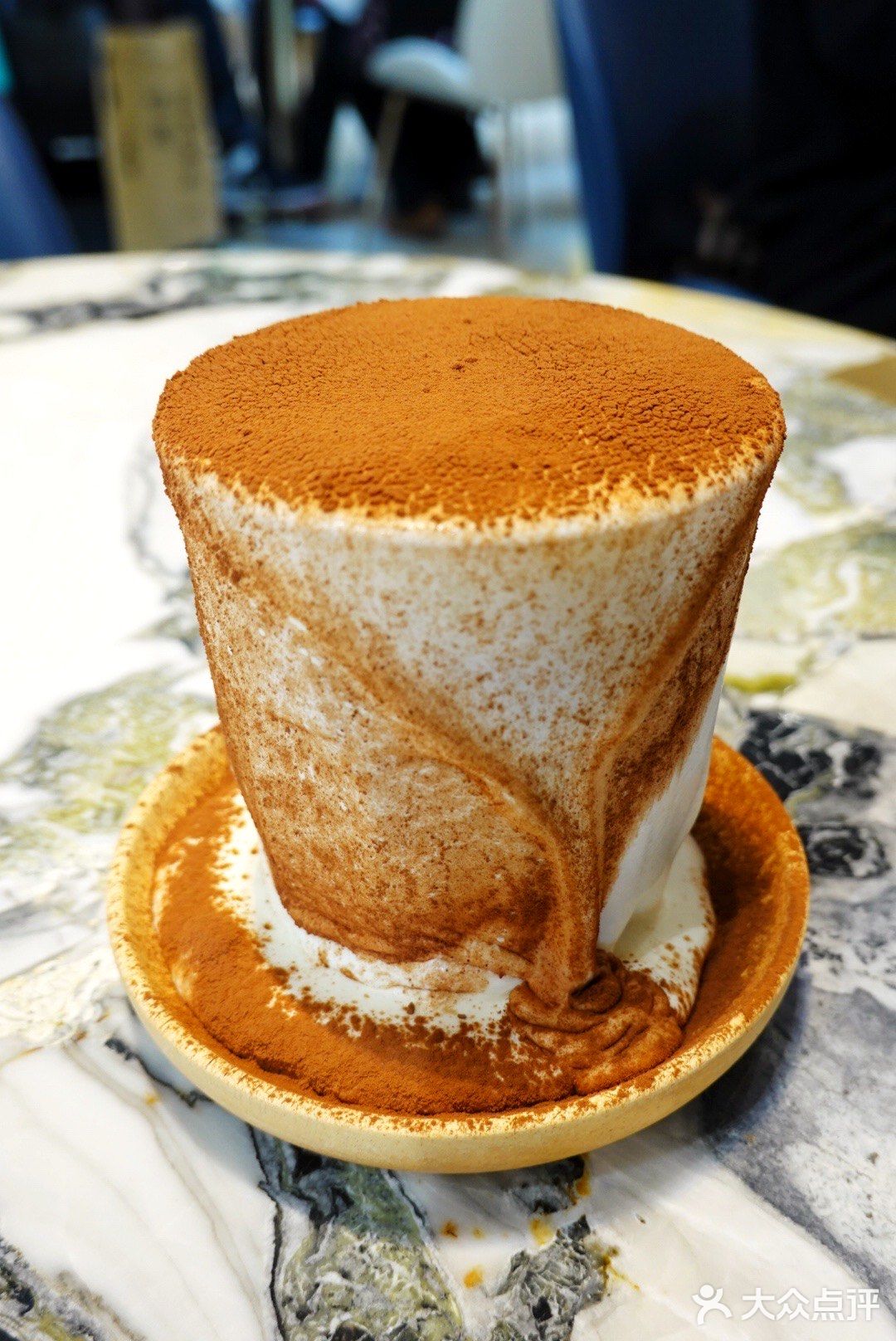 圣诞送巧克力已经OUT了，你女朋友抗拒不了的闪电泡芙礼盒