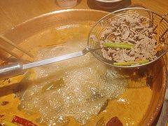 -洱火云南酸菜牛肉火锅(石景山当代商城店)