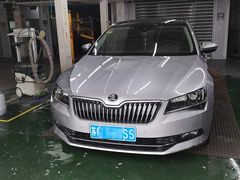 -蜂鸟快修喷漆钣喷汽修旗舰工厂(军工路店)