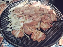 招牌酸菜猪五花肉-北京小炮儿炙子烤肉·铜锅涮肉(珠江路店)