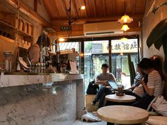 用餐区-METAL HANDS(五道营店)