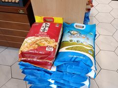 -光明牛奶棚(南泉店)