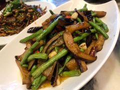 -蔼若春.传承三十年云南菜(金碧公园店)