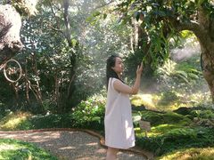 -Chom Cafe and Restaurant