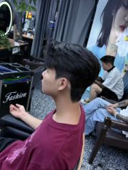 -藤野造型专业烫染接发