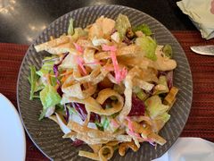 鸡肉色拉三明治配杏仁及葡萄干-WOLFGANG PUCK KITCHEN & BAR(迪士尼小镇店)