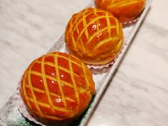 酥皮水牛奶菠萝包-陶陶居酒家(新天地店)