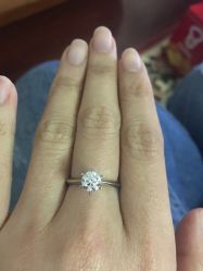 -威德钻石-克拉钻大本营(南京东路店)