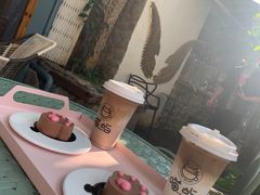 -喵屿·大理花园猫咖