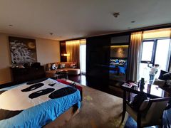 -成都保利公园皇冠假日酒店(熊猫基地店)